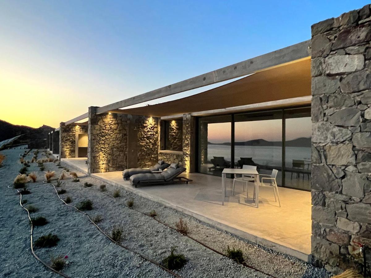 Echoes Milos Plaka  Exterior photo